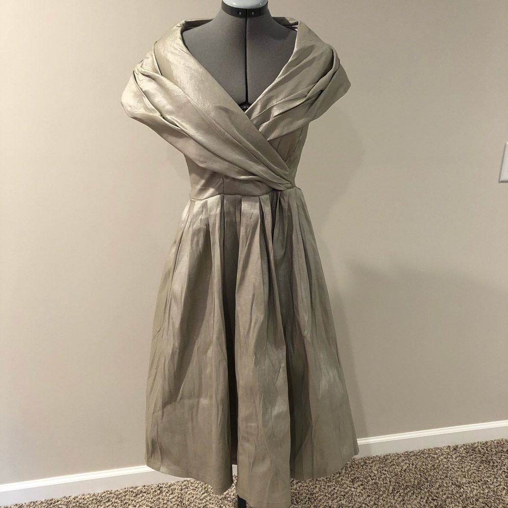 NWT Lindy bop light gold formal dress